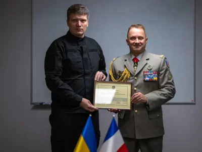 Постачання зброї та спільні проєкти: Сергій Боєв зустрівся з новопризначеним оборонним аташе Франції  