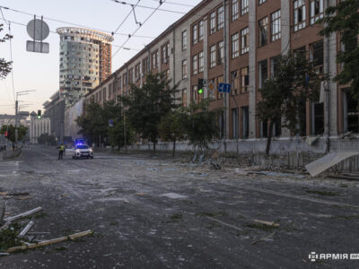 10 загиблих у Києві після російського обстрілу, тривають рятувальні роботи  