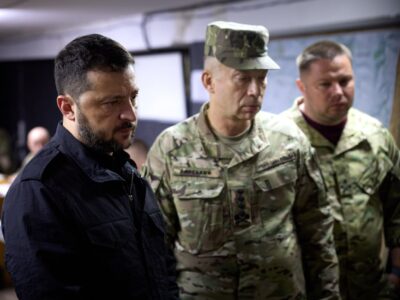 Батальйони отримають більше грошей, а бійці — швидші нагороди: рішення після зустрічі на передовій  
