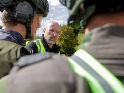 Денис Шмигаль у Британії відвідав полігон, де навчаються військовослужбовці Сил оборони України  