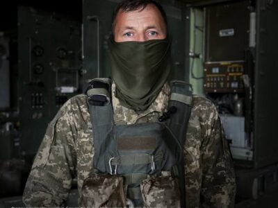 «Коли техніка мовчить — він повертає їй голос»: історія воїна, що оживляє С-300 і HAWK  