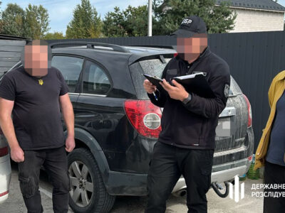 Переодягали цивільних у військових — на Київщині викрили схему розкрадання армійського пального  