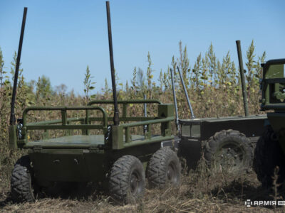 «Цю штуку можна викотити і збивати літаки» — поблизу Торецька ворог цілеспрямовано «працює» по логістиці  