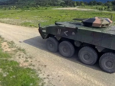 Симбіоз традицій і новацій: австралійські зброярі випробували нову автоматизовану бойову башту, оснащену відомою гарматою  
