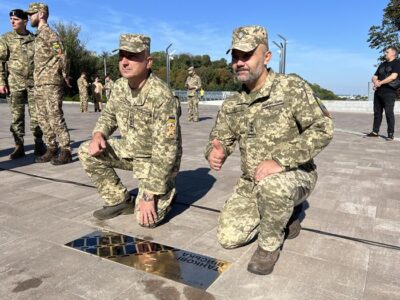 На Алеї захисників відкрили пам’ятний знак «Танкові війська»: репортаж АрміяInform  