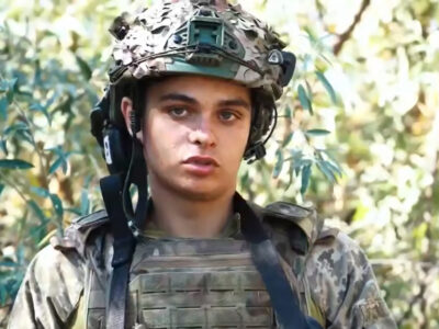 «Контракт підписують дуже гарні люди»: морпіх «Історик» розповів про рішення долучитись до ЗСУ  