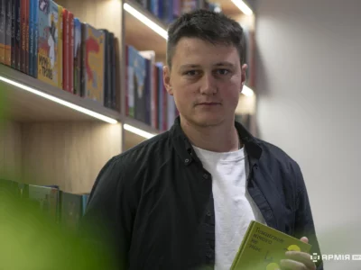 Письменник і воїн Артур Дронь: «В Україні триває війна, котра Гемінґвею чи Ремарку й не снилася»  