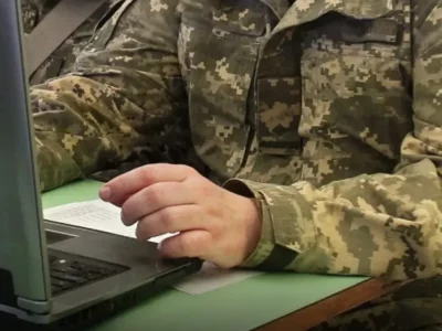 Міноборони провело роз’яснювальний вебінар щодо закупівлі вживаних пікапів для військових частин  
