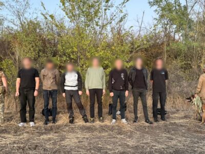 Без жодних гарантів — ухилянти заплатили по $8 тисяч за дистанційні поради щодо маршруту втечі  