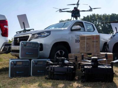 «Технодесант» потребує операторів БПЛА: дівчат за контрактом «18‒24» рекрутують у 95-й ОДШБр  