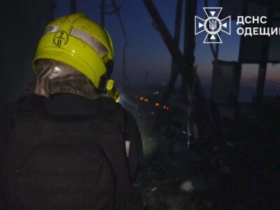 Унаслідок російської атаки в Одесі постраждали три людини  