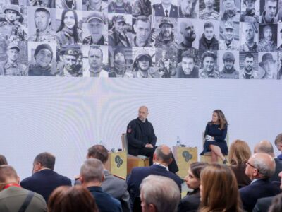Суцільна лінія дронів на 30 км — Міноборони формує нову реальність фронту  