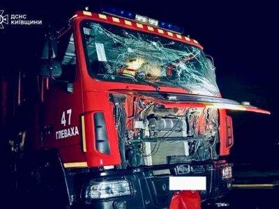 На Київщині ворог завдав повторного удару по об’єкту, на якому працювали рятувальники  