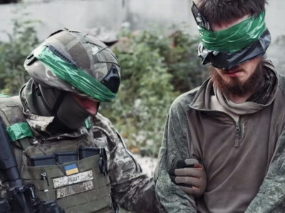 «Слава росії» закінчилась у бліндажі: як 22-річний окупант сам прийшов у полон  