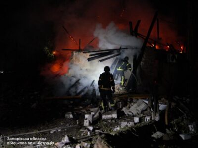 Запоріжжя другу добу під ворожими авіаударами: одна людина загинула  