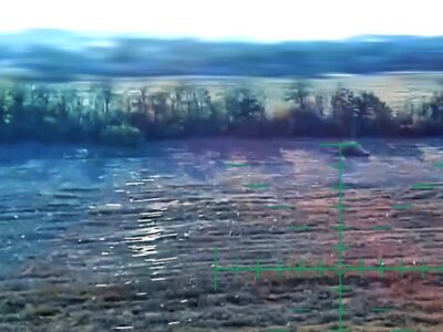 Виблискує, наче море — «Сила Свободи» показала килим з оптоволокна, якому не видно кінця і краю  