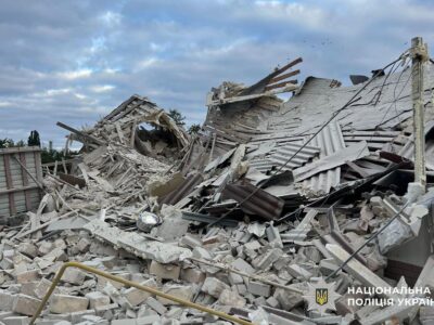 Окупанти скинули 7 КАБів на Костянтинівку: 1 людина загинула, 9 поранених  