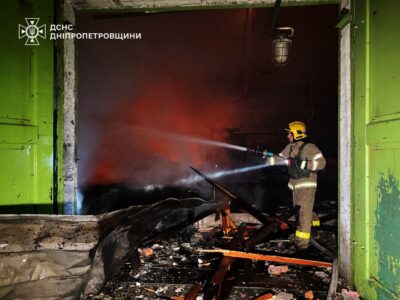 Масована атака рф на Дніпровщині: ворог поцілив по підприємству  