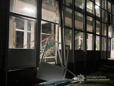 Наслідки ударів рф на Сумщині: пошкоджено дитсадок, початкову школу і багатоповерхівки  