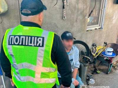 Забезпечував умови для катувань: у Херсоні затримали тюремного наглядача, що працював на окупантів  