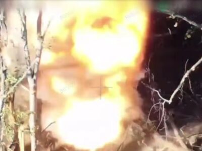 «Ховалися у воді — знайшлися у вогні»: дрони знищили ворожі укриття  