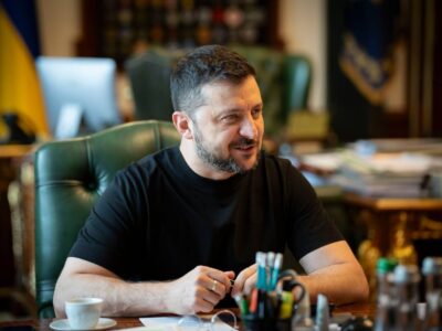 «Російська дестабілізація програє»: Президент України привітав Маю Санду з перемогою на виборах