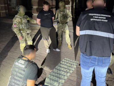 Про підозру повідомили колишьному військовому, який став переправляти ухилянтів через кордон  