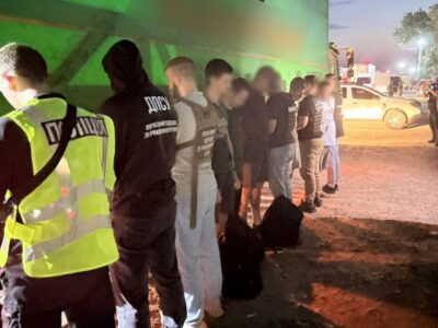 На Одещині іноземці перевозили ухилянтів в опломбованій фурі  