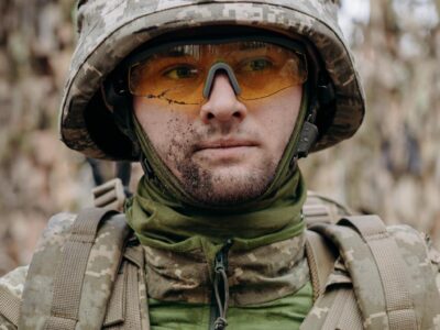 Брудні і задоволені: новобранці 92-ї бригади за «Контрактом 18‒24» пройшли «нульовий день»  