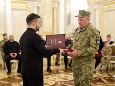 Поранений вивіз з-під обстрілу 30 побратимів: воїну Сил підтримки присвоєно звання Герой України  