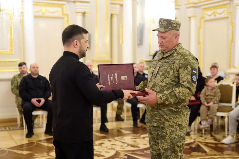 Поранений вивіз з-під обстрілу 30 побратимів: воїну Сил підтримки присвоєно звання Герой України  