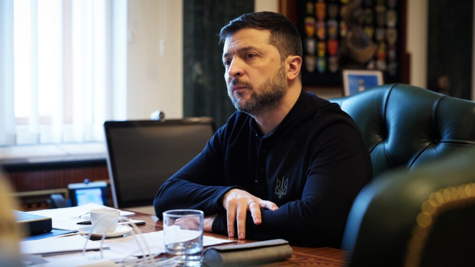 «Мир завдяки силі може спрацювати» — Президент заявив, що путін свідомо гальмує переговори  