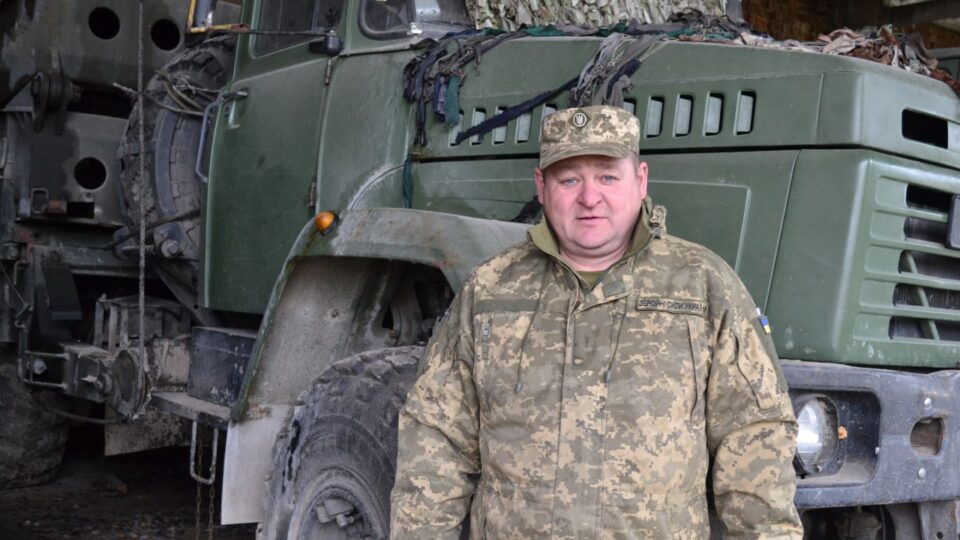 Під прицілом дронів і артилерії: історія воїна, який наводить 11-метрові мости на Лиманському напрямку  