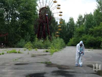Виявляє радіацію за секунди: фахівці РХБ захисту показали показали роботу FLIR identiFINDER R400