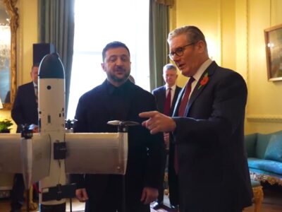 Володимир Зеленський ознайомив британського прем’єра з дроном-перехоплювачем OCTOPUS  
