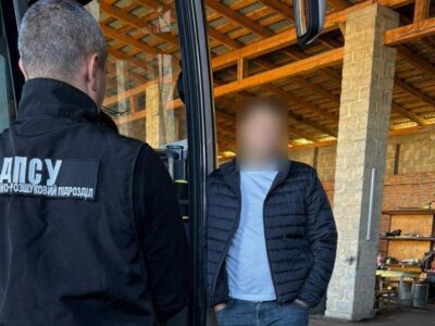 Ділки з Івано-Франківщини ховали ухилянтів у конструктивних порожнинах рейсових автобусів  