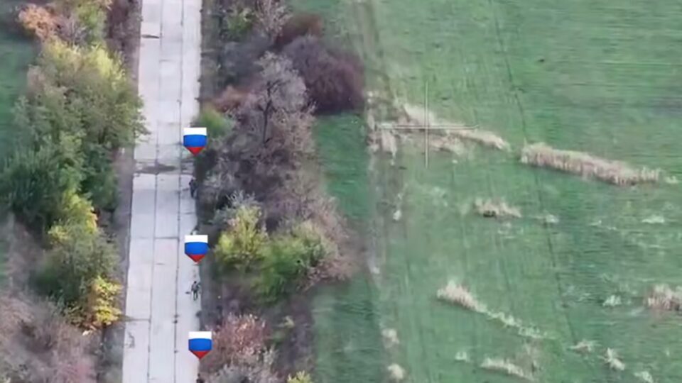 Нові трупи змішуються зі старими — «Скеля» ганяє переляканих окупантів посадками та дорогами смерті  