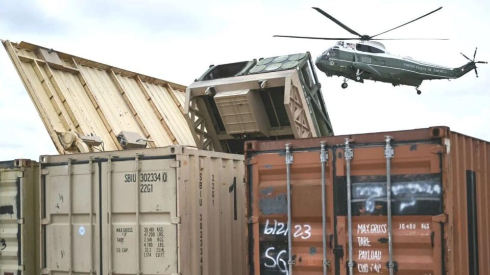 Навіяно операцією «Павутина»: американські зброярі розмістили пускову установку HIMARS у вантажному контейнері  