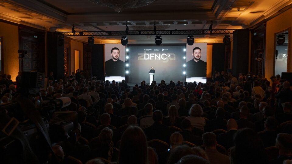 50% вітчизняної зброї на фронті, експорт ОВТ та залучення інвесторів: про що говорили в рамках Третього форуму оборонних індустрій DFNC³  