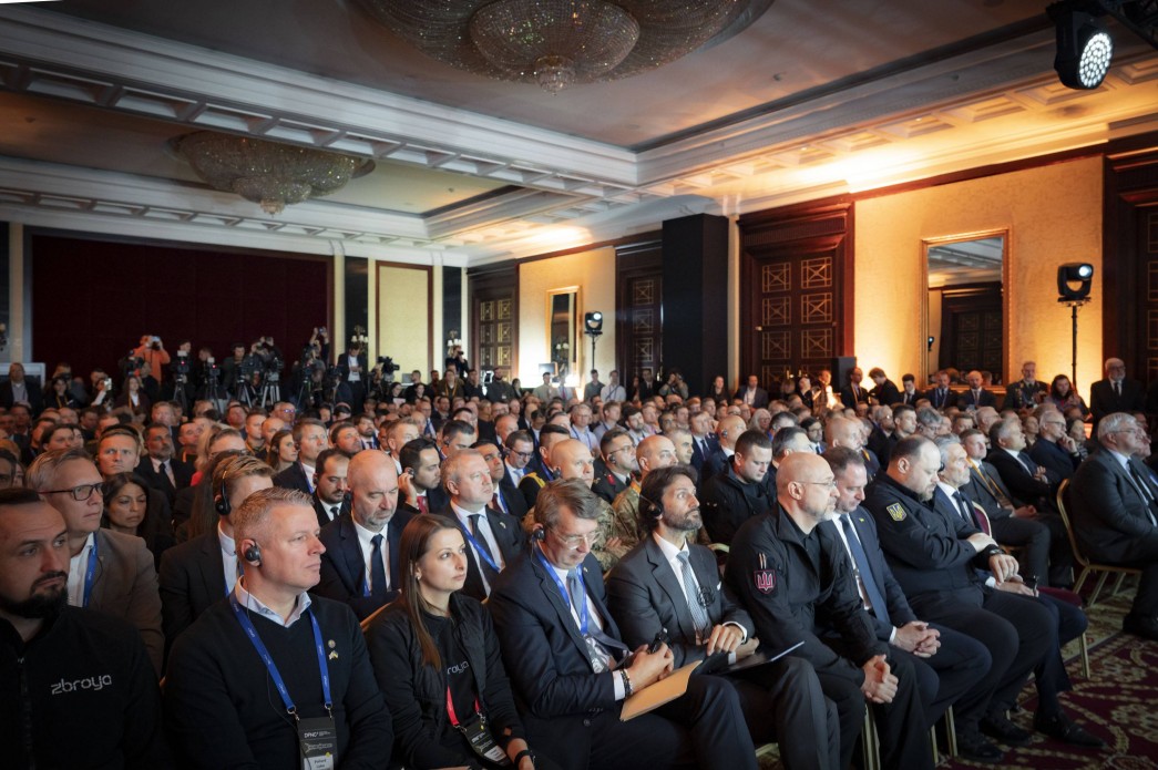 Учасники та гості Третього міжнародного форуму оборонних індустрій DFNC³. Фото: ОПУ