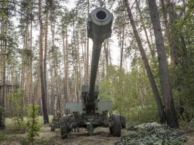 Уражали ворожу піхоту, бліндажі та техніку: артилеристи про роботу на українській гарматі «Богдана-Б»  