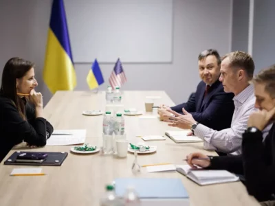 Ганна Гвоздяр та генерал-лейтенант Кертіс Баззард обговорили спільне виробництво безпілотних систем  