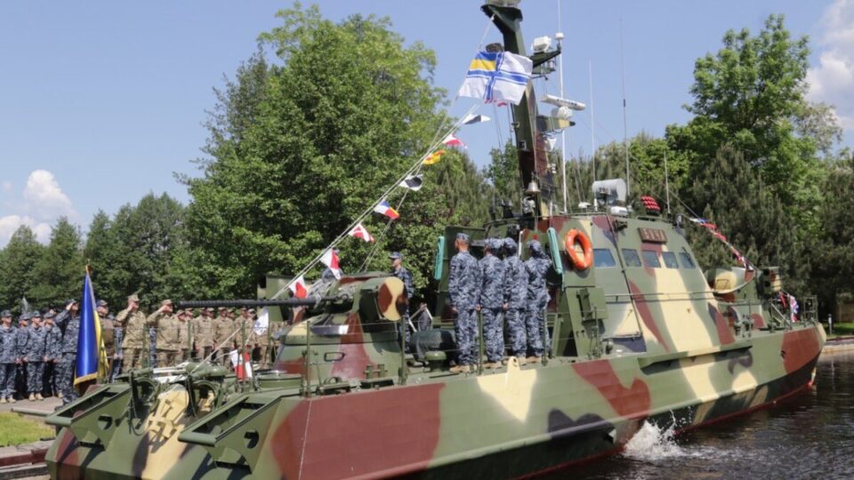 На варті Дніпра: ВМС показали флагманський катер «Буча»  
