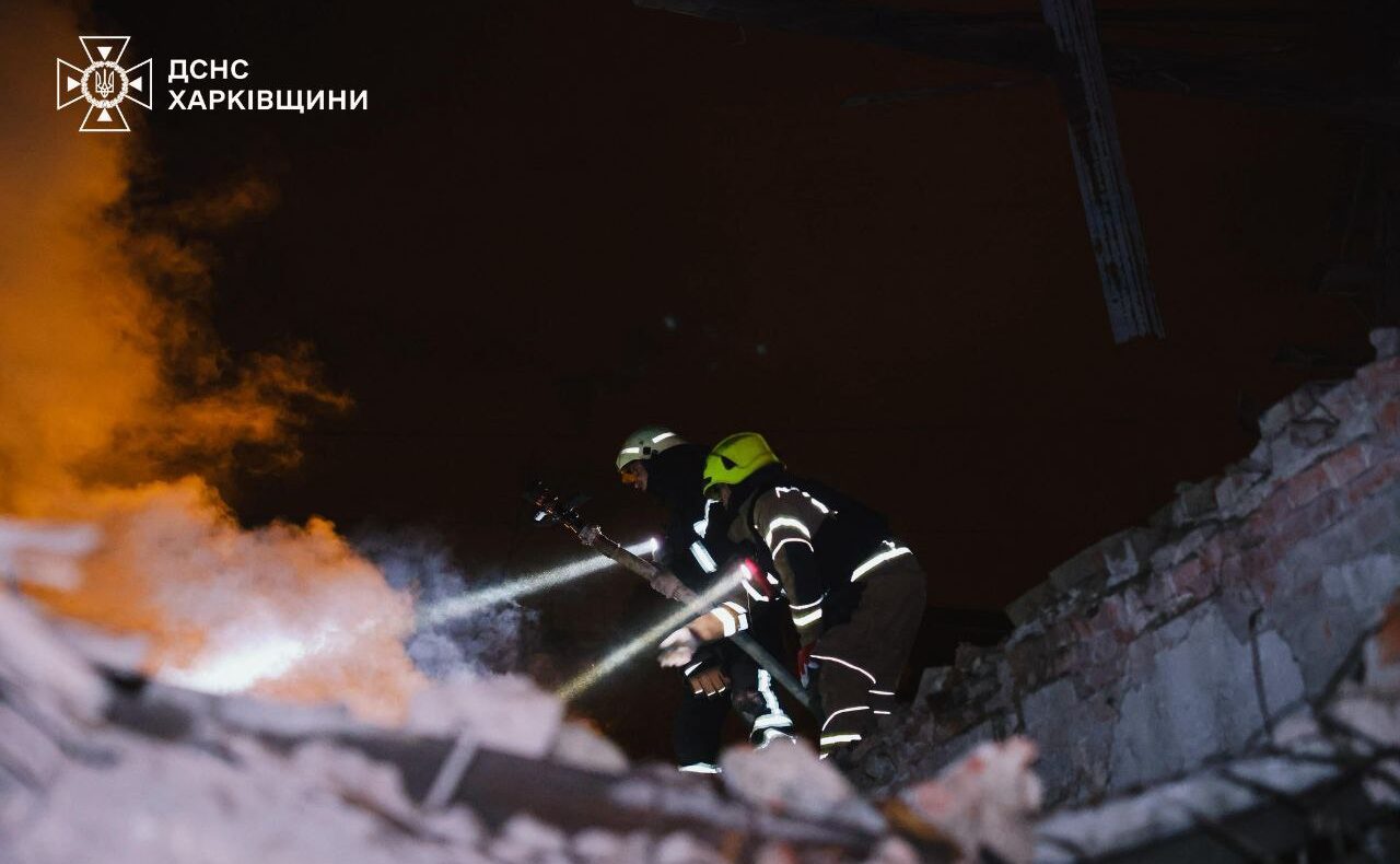 Окупанти вночі вдарили по Харкову КАБами: пошкоджено медзаклад, постраждали шестеро цивільних