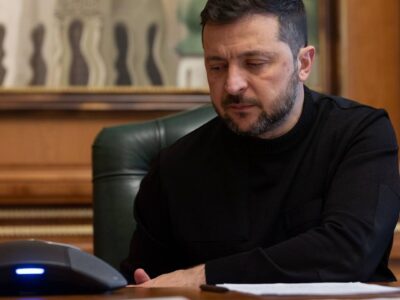 «Греція дійсно може допомогти»: Володимир Зеленський обговорив із прем’єром Міцотакісом посилення ППО  