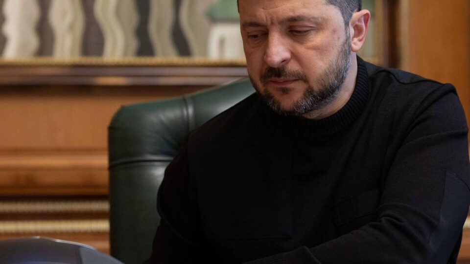 «Греція дійсно може допомогти»: Володимир Зеленський обговорив із прем’єром Міцотакісом посилення ППО  