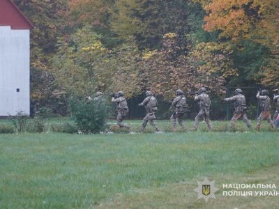 На Тернопільщині проведено спецоперацію із затримання осіб, підозрюваних у насильницьких злочинах  