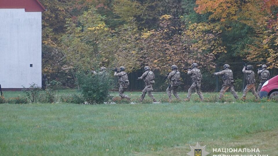 На Тернопільщині проведено спецоперацію із затримання осіб, підозрюваних у насильницьких злочинах  