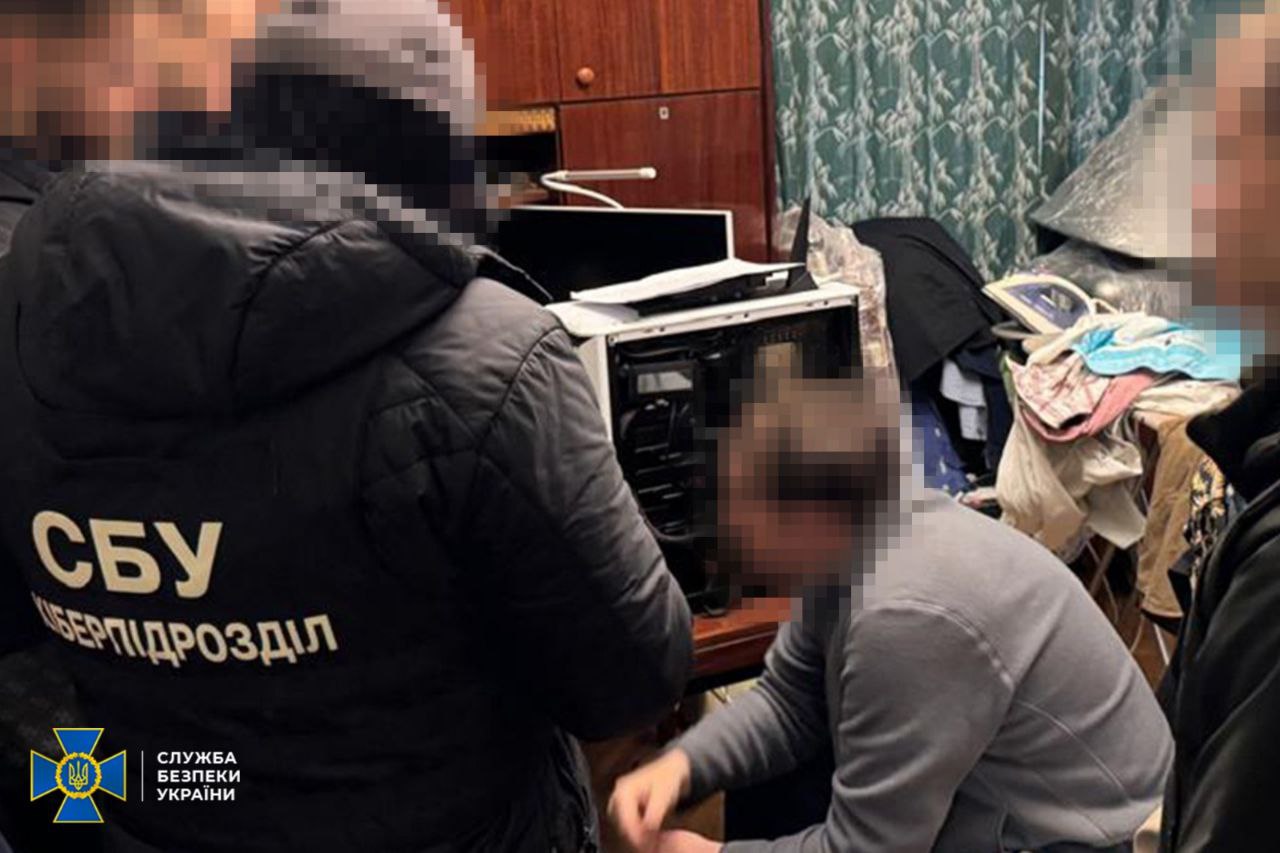 Куратор із Санкт-Петербурга — ідеї з минулого: СБУ викрила мережу «неокомуністів», які хотіли «відродити срср»