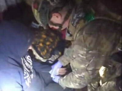 «Врятована з пекла»: бригада «Хижак» евакуювала з-під вогню жінку зі зламаною рукою